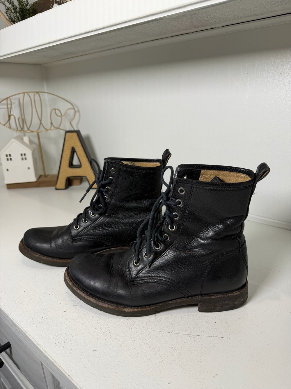 Frye Womens 7.5B Black Leather Lace Up Combat Boots Engineer Moto Lug Sole